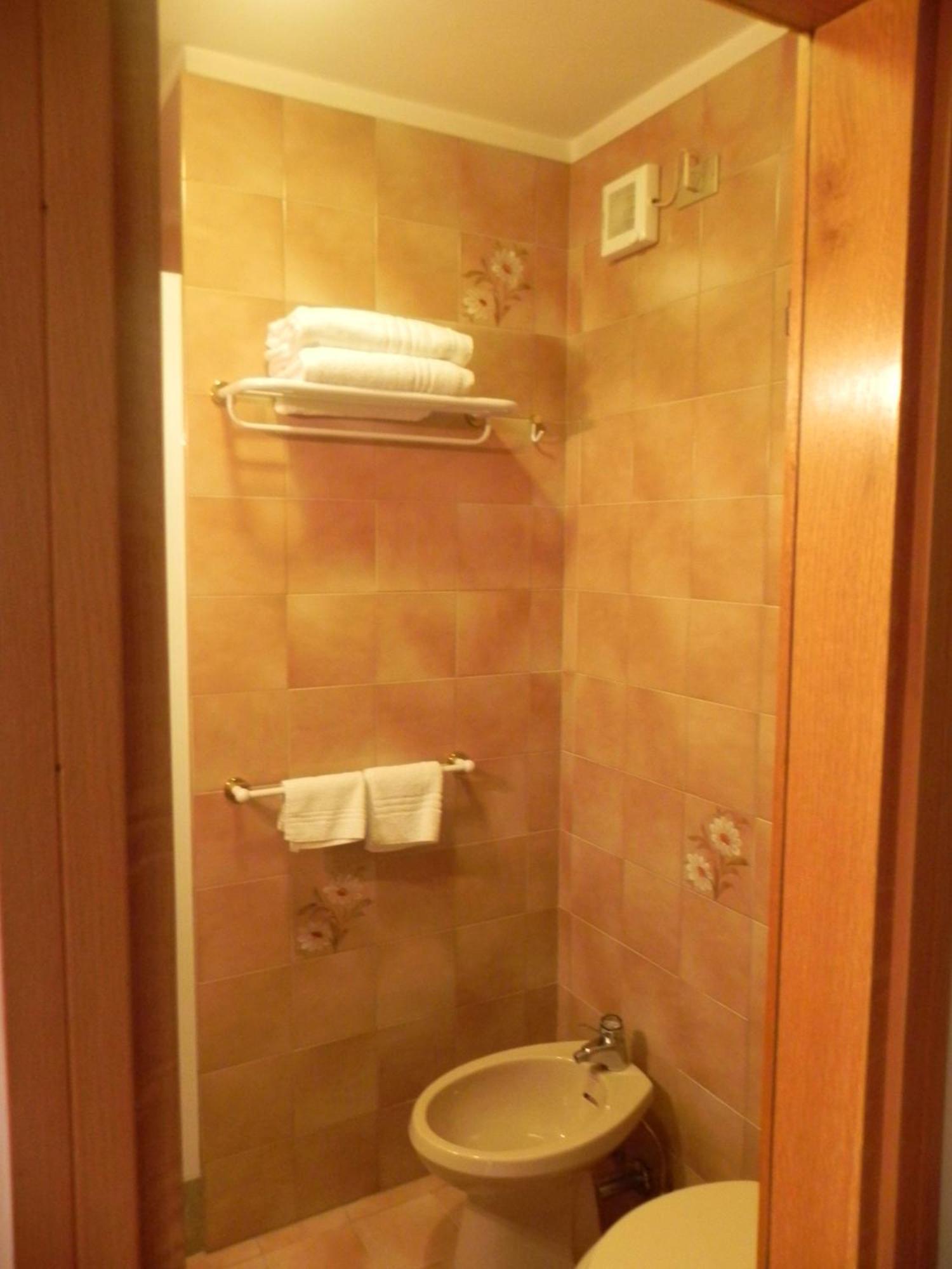 Hotel Italia กานาเซย์ ภายนอก รูปภาพ